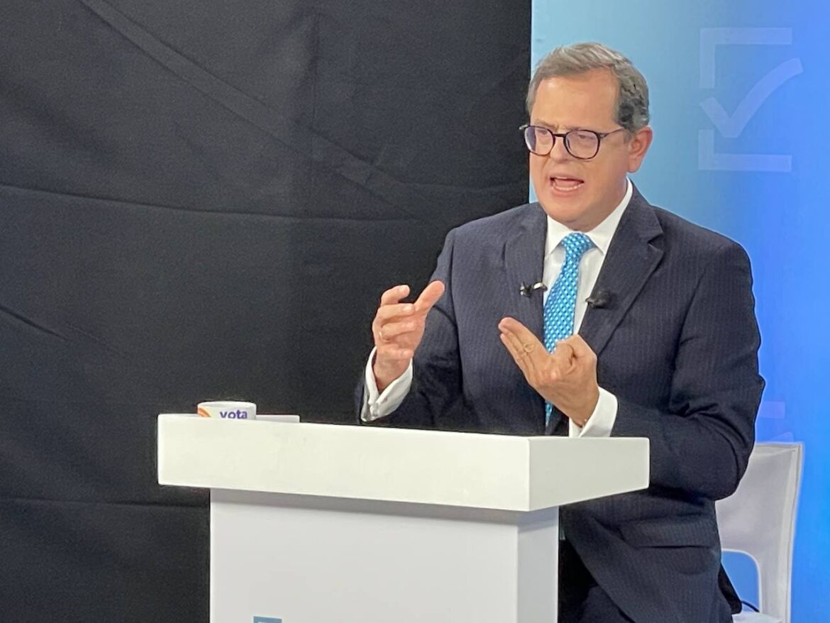 Foto tomada de la cuenta de twitter de Carlos Rabascall